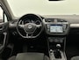Volkswagen Tiguan 1.4 TSI ACT Connected Series | Origineel NL | Trekhaak | Panoramadak | Stoelverwarming | Lane-Assist | Navigatie
