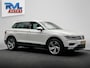Volkswagen Tiguan 1.4 TSI ACT Connected Series | Origineel NL | Trekhaak | Panoramadak | Stoelverwarming | Lane-Assist | Navigatie