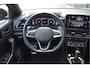 Volkswagen T-Roc 1.5 TSI R-Line Black Style LED grill, Adaptive cruise, Ergo active + Massage, IQ Light, Afn. trekhaak, Camera