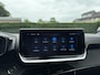 Peugeot 2008 1.2 Hybrid 145 PK GT | 1e Eigenaarsauto nieuw door Thalen geleverd | Alcantara Interieurpakket | Navigatie | 360 Graden Camera | 18" Lichtmetalen Velgen | Stoelverwarming | Full LED Verlichting | Dode Hoek Detectie | Cruise Control | DAB+ Radio | Keyless Entry & TSart | Draadloze Telefoonlader | Apple Carplay & Android Auto |