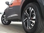 Peugeot 2008 1.2 PureTech Allure | 130PK | Adaptieve CruiseControl | Camera | Trekhaak | Led verlichting | Weinig KM! | Stoelverwarming
