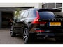 Volvo XC60 2.0 T6 Plug-in hybrid Long Range AWD Plus Dark*Perfect Volvo Onderh.*Pano/Elek. Trekhaak/R-Design Stoelen/Stoelverw.V+A/Stuurverw./ACC/Pilot ass./360 Camera/Memorie/BLIS/Parkeersens.V+A/21 inch LM*