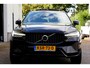 Volvo XC60 2.0 T6 Plug-in hybrid Long Range AWD Plus Dark*Perfect Volvo Onderh.*Pano/Elek. Trekhaak/R-Design Stoelen/Stoelverw.V+A/Stuurverw./ACC/Pilot ass./360 Camera/Memorie/BLIS/Parkeersens.V+A/21 inch LM*