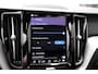 Volvo XC60 2.0 T6 Plug-in hybrid Long Range AWD Plus Dark*Perfect Volvo Onderh.*Pano/Elek. Trekhaak/R-Design Stoelen/Stoelverw.V+A/Stuurverw./ACC/Pilot ass./360 Camera/Memorie/BLIS/Parkeersens.V+A/21 inch LM*