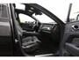 Volvo XC60 2.0 T6 Plug-in hybrid Long Range AWD Plus Dark*Perfect Volvo Onderh.*Pano/Elek. Trekhaak/R-Design Stoelen/Stoelverw.V+A/Stuurverw./ACC/Pilot ass./360 Camera/Memorie/BLIS/Parkeersens.V+A/21 inch LM*