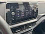 Volkswagen T-Cross 1.5 150pk TSI R-Line Edition Parkeersensoren voor en achter | Navigatie 'Discover Media' | Trekhaak afneembaar