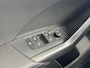 Volkswagen T-Cross 1.5 150pk TSI R-Line Edition Parkeersensoren voor en achter | Navigatie 'Discover Media' | Trekhaak afneembaar