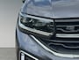 Volkswagen T-Cross 1.5 150pk TSI R-Line Edition Parkeersensoren voor en achter | Navigatie 'Discover Media' | Trekhaak afneembaar