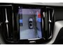 Volvo XC60 2.0 T6 Plug-in hybrid Long Range AWD Plus Dark*Perfect Volvo Onderh.*Pano/Elek. Trekhaak/R-Design stoelen/Stoelverw.V+A/Stuurverw./ACC/Pilot ass./360 Camera/Memorie/BLIS/Parkeersens.V+A/21 inch LM*