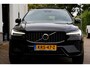 Volvo XC60 2.0 T6 Plug-in hybrid Long Range AWD Plus Dark*Perfect Volvo Onderh.*Pano/Elek. Trekhaak/R-Design stoelen/Stoelverw.V+A/Stuurverw./ACC/Pilot ass./360 Camera/Memorie/BLIS/Parkeersens.V+A/21 inch LM*