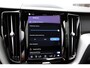 Volvo XC60 2.0 T6 Plug-in hybrid Long Range AWD Plus Dark*Perfect Volvo Onderh.*Pano/Elek. Trekhaak/R-Design stoelen/Stoelverw.V+A/Stuurverw./ACC/Pilot ass./360 Camera/Memorie/BLIS/Parkeersens.V+A/21 inch LM*