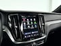 Volvo S60 B4 Plus Dark | Panoramadak | Parkeercamera | Harman Kardon | Stoel- en stuurverwarming