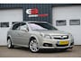 Opel Signum 2.2-16V Executive AUTOMAAT | LEDER | XENON | PDC | STOELVERW. |