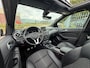 Mercedes-Benz B-klasse 180 Ambition HOGE INSTAP! PANORAMA l LEER l XENON l NAVI l AIRCO l PDC l LED! VOL OPTIE'S! 2e eigenaar!
