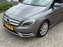 Mercedes-Benz B-klasse 180 Ambition HOGE INSTAP! PANORAMA l LEER l XENON l NAVI l AIRCO l PDC l LED! VOL OPTIE'S! 2e eigenaar!