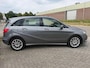 Mercedes-Benz B-klasse 180 Ambition HOGE INSTAP! PANORAMA l LEER l XENON l NAVI l AIRCO l PDC l LED! VOL OPTIE'S! 2e eigenaar!