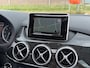 Mercedes-Benz B-klasse 180 Ambition HOGE INSTAP! PANORAMA l LEER l XENON l NAVI l AIRCO l PDC l LED! VOL OPTIE'S! 2e eigenaar!