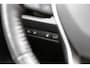 Toyota RAV4 2.5 Hybrid Bi-Tone*Fabrieksgarantie t/m01-2030*Perfect Toyota onderh.*Parelmoer Wit/Trekhaak/Half Leder/Stoelverw./Stuurverw./Elek. Klep/Keyless Entry+Go/Camera/Parkeersens./18 inch LM*