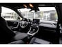 Toyota RAV4 2.5 Hybrid Bi-Tone*Fabrieksgarantie t/m01-2030*Perfect Toyota onderh.*Parelmoer Wit/Trekhaak/Half Leder/Stoelverw./Stuurverw./Elek. Klep/Keyless Entry+Go/Camera/Parkeersens./18 inch LM*