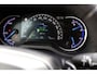 Toyota RAV4 2.5 Hybrid Bi-Tone*Fabrieksgarantie t/m01-2030*Perfect Toyota onderh.*Parelmoer Wit/Trekhaak/Half Leder/Stoelverw./Stuurverw./Elek. Klep/Keyless Entry+Go/Camera/Parkeersens./18 inch LM*