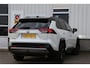 Toyota RAV4 2.5 Hybrid Bi-Tone*Fabrieksgarantie t/m01-2030*Perfect Toyota onderh.*Parelmoer Wit/Trekhaak/Half Leder/Stoelverw./Stuurverw./Elek. Klep/Keyless Entry+Go/Camera/Parkeersens./18 inch LM*