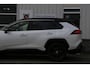 Toyota RAV4 2.5 Hybrid Bi-Tone*Fabrieksgarantie t/m01-2030*Perfect Toyota onderh.*Parelmoer Wit/Trekhaak/Half Leder/Stoelverw./Stuurverw./Elek. Klep/Keyless Entry+Go/Camera/Parkeersens./18 inch LM*