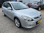 Hyundai i30 CW 1.6i Blue Dynamic NWAPK BJ 2010 !!!