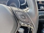 Toyota C-HR / C-HR+ 1.8 Hybrid Dynamic NL-AUTO ALL-SEASON KEYLESS BLIND-SPOT PARK-SENSOREN CAMERA CLIMA CRUISE LM-VELGEN APPLE/ANDROID