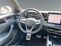 Volkswagen Passat Variant 1.5 150pk eTSI R-Line Business 360 graden camera 'Area View' | Parkeerassistent 'Park Assist Plus' | Voorstoelen verwarmbaar
