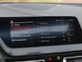 BMW 1-Serie 118i Business Edition Plus | M-Pakket | Schaalstoelen | Panoramadak | Trekhaak | Camera | NL-Auto | 19Inch |
