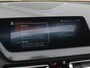 BMW 1-Serie 118i Business Edition Plus | M-Pakket | Schaalstoelen | Panoramadak | Trekhaak | Camera | NL-Auto | 19Inch |