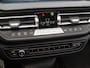 BMW 1-Serie 118i Business Edition Plus | M-Pakket | Schaalstoelen | Panoramadak | Trekhaak | Camera | NL-Auto | 19Inch |