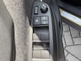Toyota Yaris Cross 1.5 Hybrid Launch Edition ALL-SEASON TREKHAAK STOEL/STUURVERW HUD BLINDSPOT PARK-SENSOREN APPLE/ANDROID KEYLESS LEDER ELEK-ACHTERKLEP LM-VELGEN