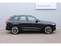 Volvo XC60 2.0 T6 Plug-in hybrid AWD Ultra Dark Luchtvering | Head-up display | Google services | Rondomzicht camera | Panoramadak | Harman/Kardon premium audio | Semi elektrische trekhaak |  Geheugenfunctie stoelen voorzijde | Verwarmde stoelen voor/achter en stuurwiel
