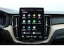 Volvo XC60 2.0 T6 Plug-in hybrid AWD Ultra Dark Luchtvering | Head-up display | Google services | Rondomzicht camera | Panoramadak | Harman/Kardon premium audio | Semi elektrische trekhaak |  Geheugenfunctie stoelen voorzijde | Verwarmde stoelen voor/achter en stuurwiel