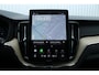 Volvo XC60 2.0 T6 Plug-in hybrid AWD Ultra Dark Luchtvering | Head-up display | Google services | Rondomzicht camera | Panoramadak | Harman/Kardon premium audio | Semi elektrische trekhaak |  Geheugenfunctie stoelen voorzijde | Verwarmde stoelen voor/achter en stuurwiel