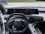 Peugeot 3008 1.2 Hybrid 145 PK GT | Meest Complete Uitvoering | Elektrische Achterklep | Stoel- & Stuurwielverwarming | Navigatie | Keyless Entry | Camera | Parkeersensoren | Full LED Matrix verlichting | Adaptieve Cruise Control | Draadloze Apple Carplay & Android Auto | 19" Lichtmetalen Velgen |