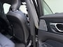 Volvo XC60 T6 350pk AWD Ultra Dark / Luchtvering / Bowers en Wilkins audio / Navy Herringbone bekleding / HUD / Panorama dak /