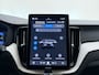 Volvo XC60 T6 350pk AWD Ultra Dark / Luchtvering / Bowers en Wilkins audio / Navy Herringbone bekleding / HUD / Panorama dak /