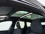 Volvo XC60 T6 350pk AWD Ultra Dark / Luchtvering / Bowers en Wilkins audio / Navy Herringbone bekleding / HUD / Panorama dak /