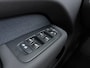Volvo XC60 T6 350pk AWD Ultra Dark / Luchtvering / Bowers en Wilkins audio / Navy Herringbone bekleding / HUD / Panorama dak /