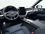 Volvo XC60 T6 350pk AWD Ultra Dark / Luchtvering / Bowers en Wilkins audio / Navy Herringbone bekleding / HUD / Panorama dak /