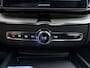 Volvo XC60 T6 350pk AWD Ultra Dark / Luchtvering / Bowers en Wilkins audio / Navy Herringbone bekleding / HUD / Panorama dak /