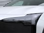 Volvo EX30 Cross Country P5 Long Range Ultra Automaat / Panoramadak / Privacy Glass / Donker interieur / 360* camera / Google Maps