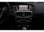 Volvo V40 2.0 T4 Business Sport Aut. | R-design | Camera | Lichtmetaal | Leer | PDC | Stoelverwarming | Nette staat | NL. Auto |