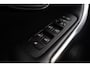 Volvo V40 2.0 T4 Business Sport Aut. | R-design | Camera | Lichtmetaal | Leer | PDC | Stoelverwarming | Nette staat | NL. Auto |