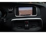 Volvo V40 2.0 T4 Business Sport Aut. | R-design | Camera | Lichtmetaal | Leer | PDC | Stoelverwarming | Nette staat | NL. Auto |