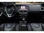 Volvo V40 2.0 T4 Business Sport Aut. | R-design | Camera | Lichtmetaal | Leer | PDC | Stoelverwarming | Nette staat | NL. Auto |