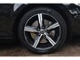 Volvo V40 2.0 T4 Business Sport Aut. | R-design | Camera | Lichtmetaal | Leer | PDC | Stoelverwarming | Nette staat | NL. Auto |
