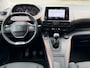 Peugeot Rifter 110 Pk Benzine * GT-Line * Super Netjes * KSV-71-P * Navigatie * Panoramadak * Trekhaak * Stoelverwarming * Keyless Entry & Start * Climate & Cruise Control * L.M. Velgen * Vingerhoets; Vierde Generatie Eersteklas Service. Al meer dan 100 jaar een begrip in de Brabantse Kempen.